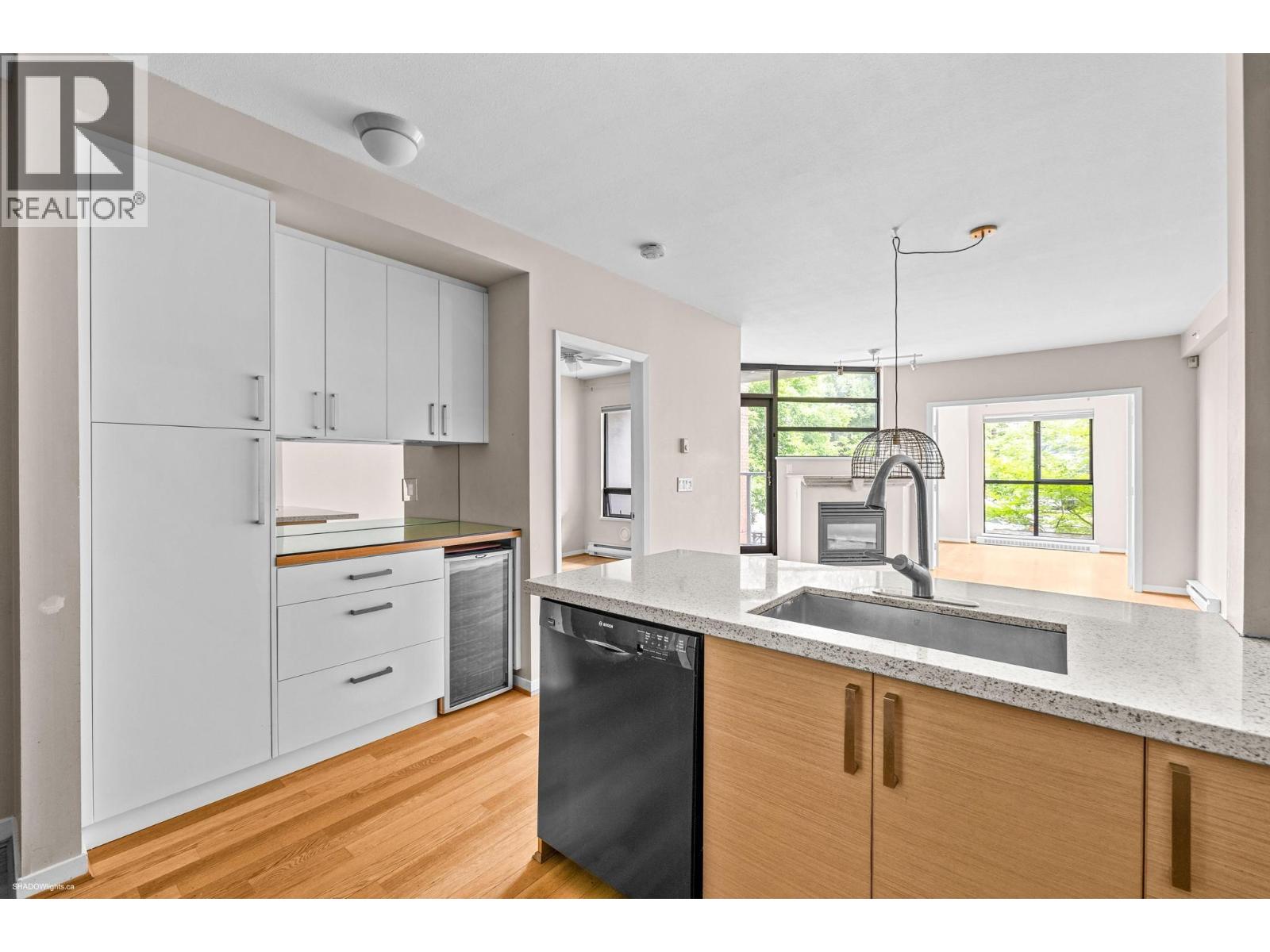 2228 Marstrand Avenue Unit 207, Vancouver, BC V6K 4T1