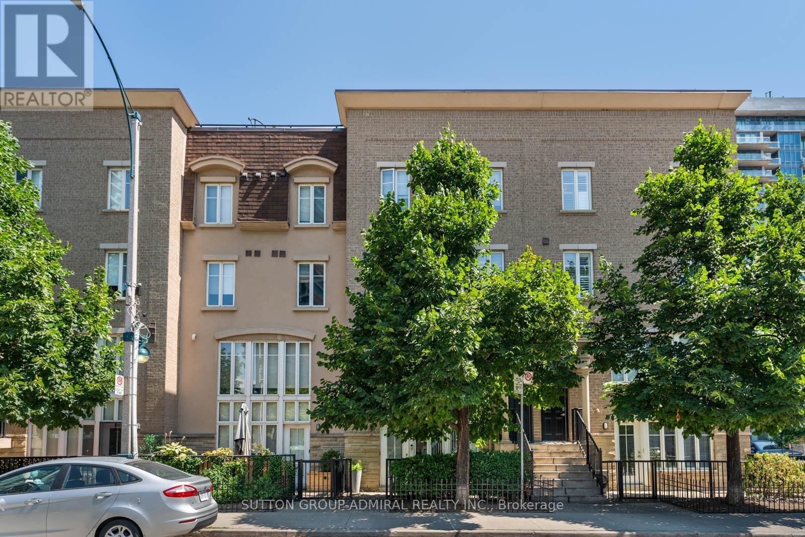 1230 21 Pirandello St, Toronto Niagara, ON M6K 3P4
