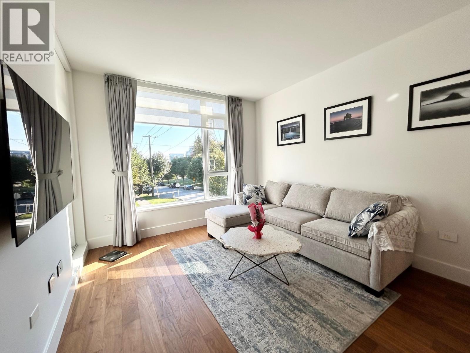 375 W 59th Avenue Unit 202, Vancouver, BC V5X 0J4