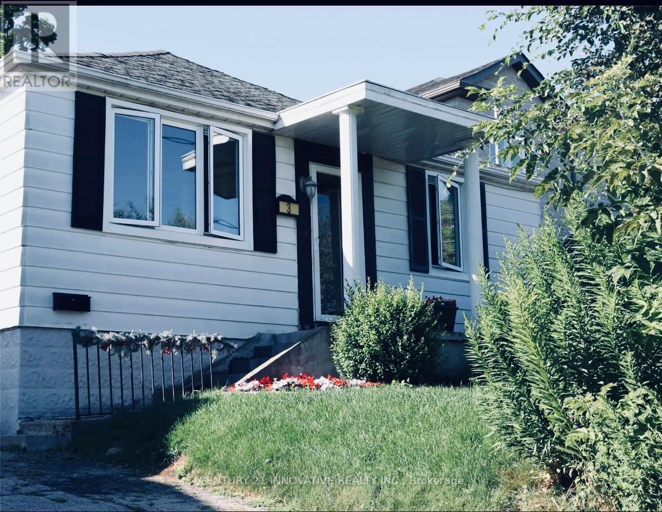 3 Glasgow Ave, Toronto, ON M1K 1B9