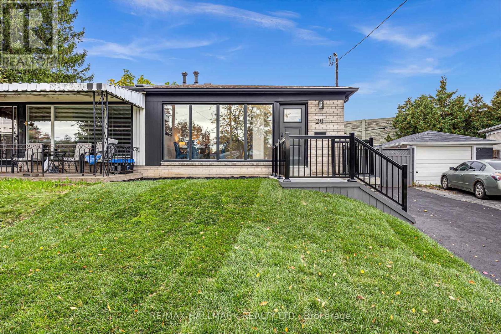 28 Huddleston Ct, Toronto, ON M1L 4L2