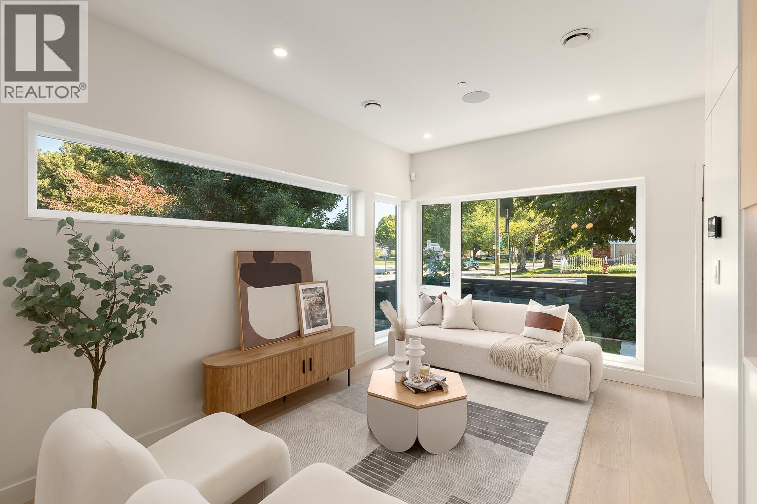 5403 Wales St, Vancouver, BC V5R 3M9