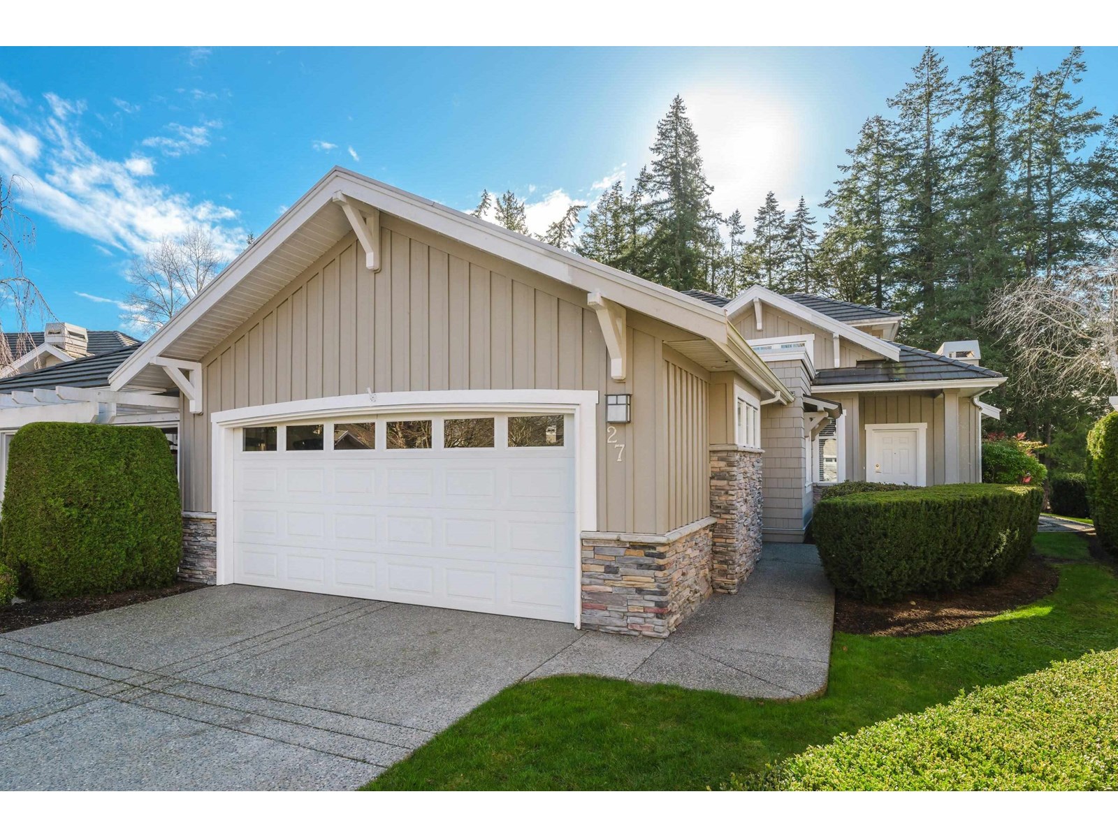 18088 8 Avenue Unit 27, Surrey, BC V3Z 9T6