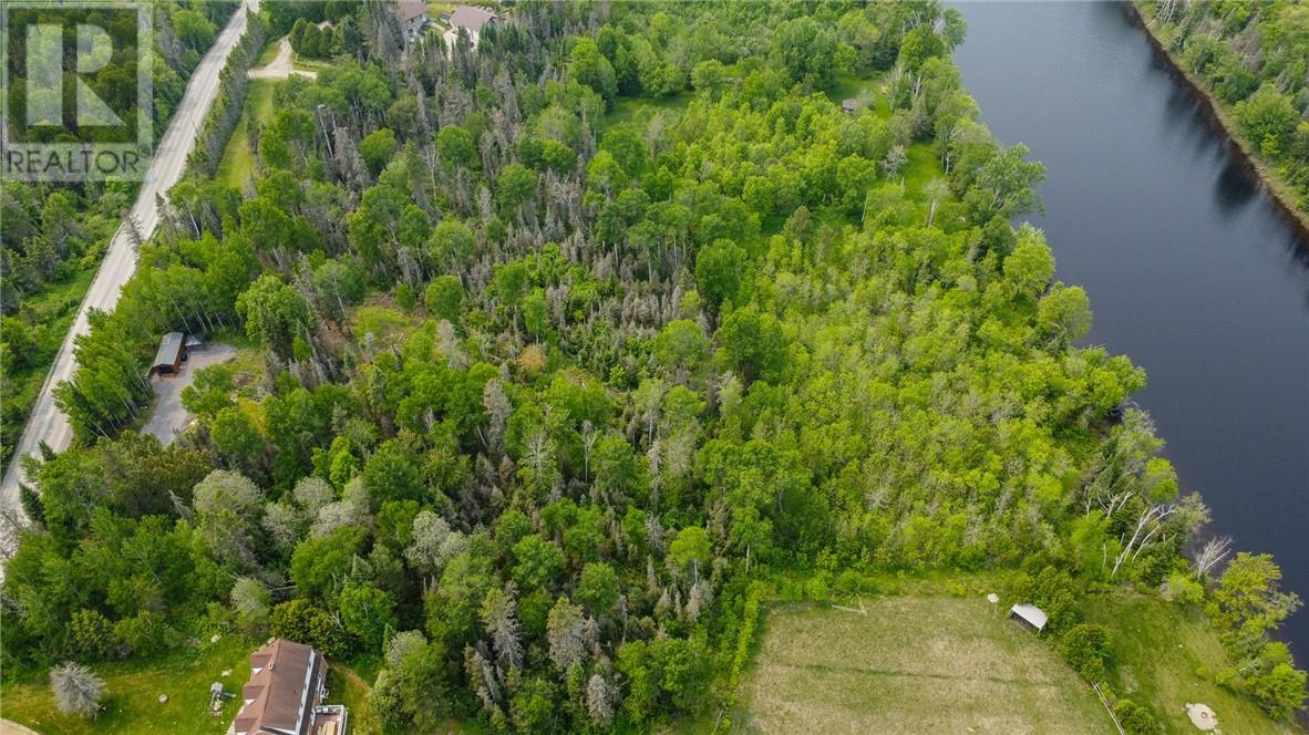 318 Grassy Lake Rd, Greater Sudbury, ON P0M 3E0