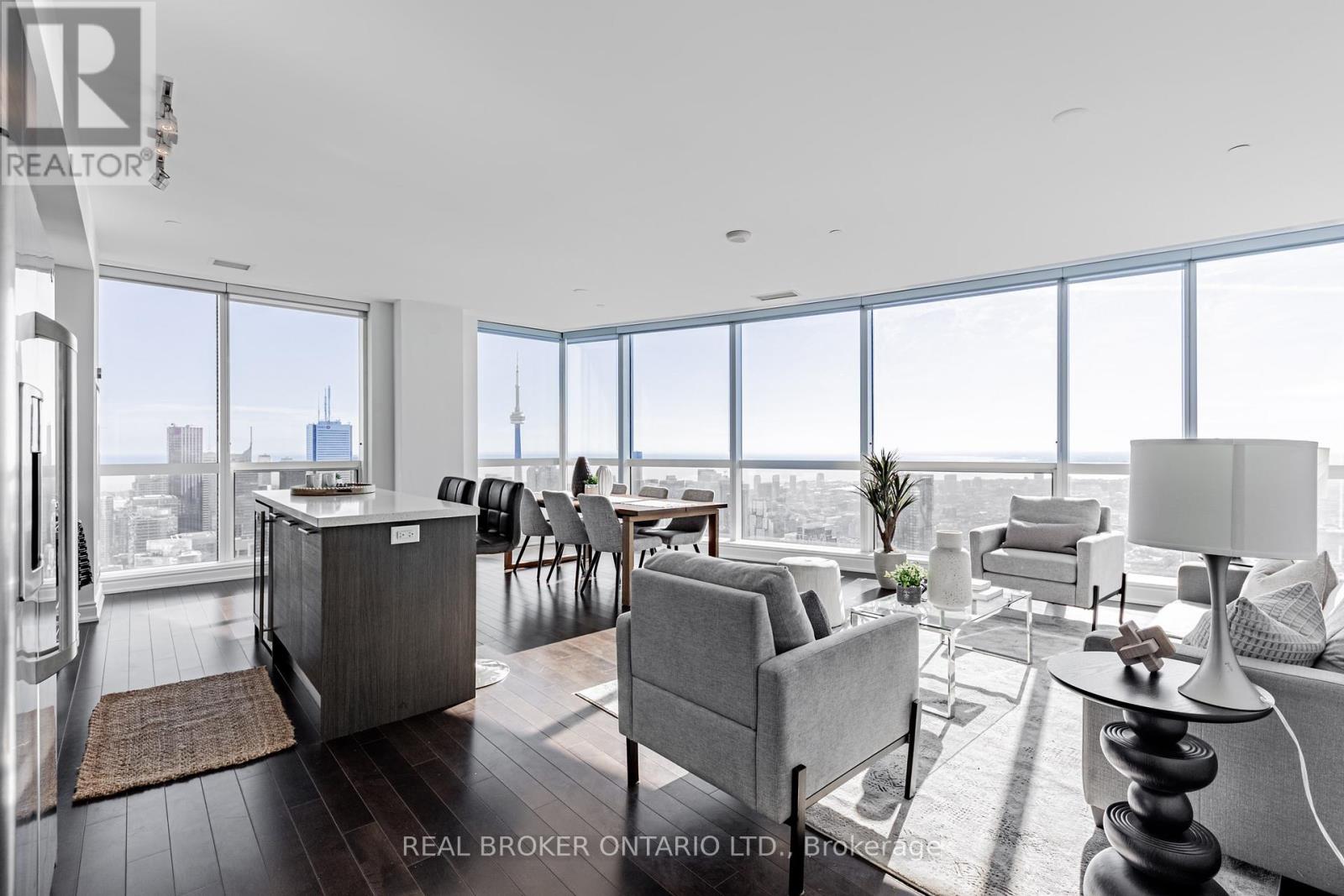 7510 388 Yonge St, Toronto, ON M5B 0A4