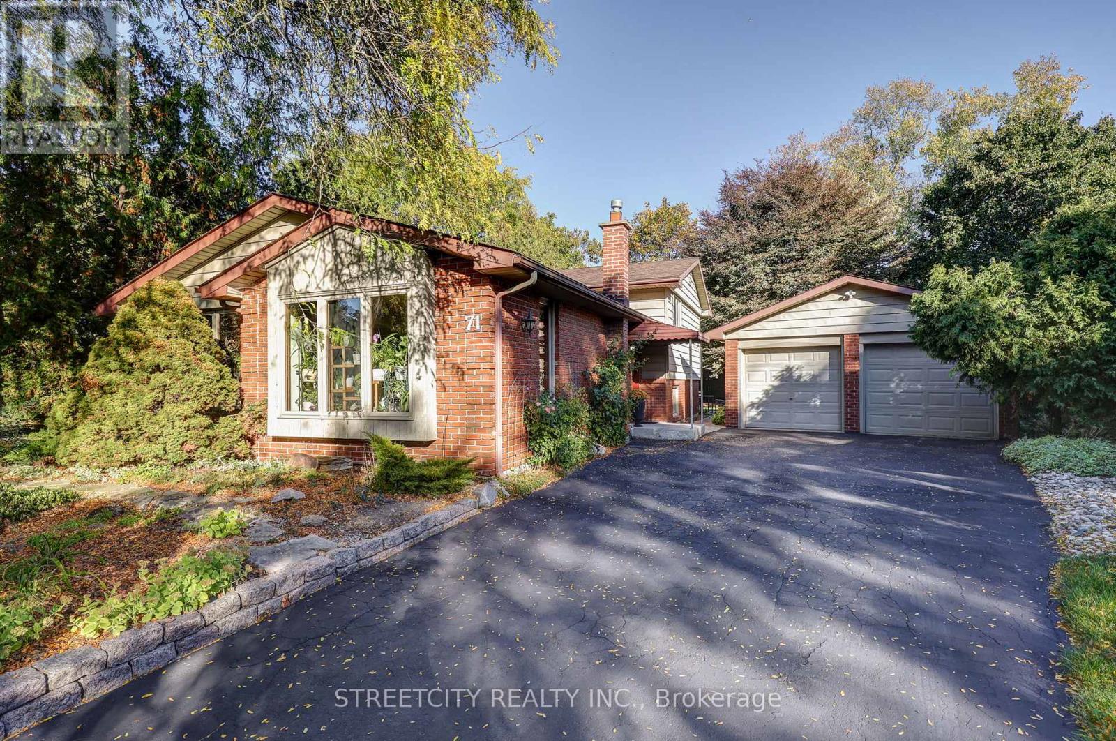 71 Glenburnie Cres, London, ON N5X 2A1