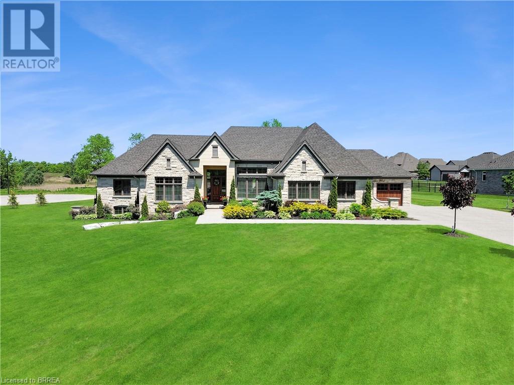 18 Harper Blvd, Brantford, ON N3T 0E1