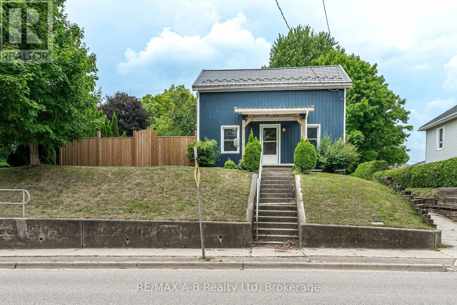 158 James St N, St. Marys, ON N4X 1B3