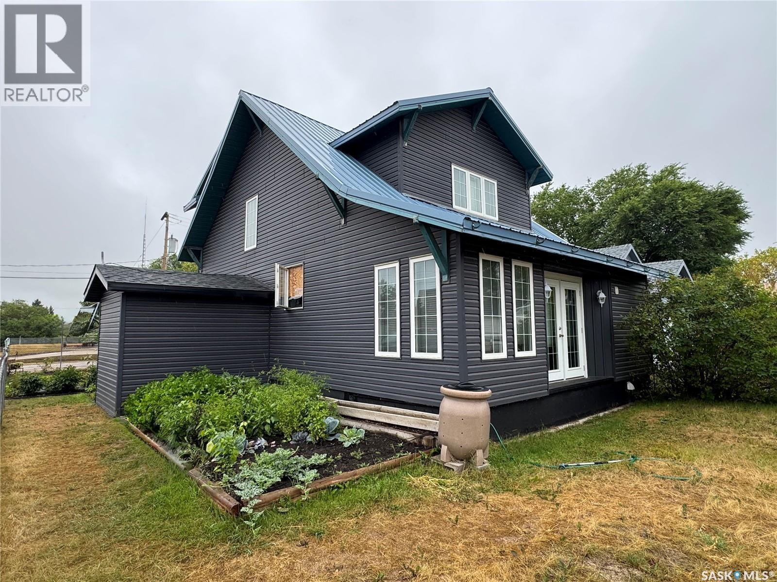 415 Prince St, Hudson Bay, SK S0E 0Y0
