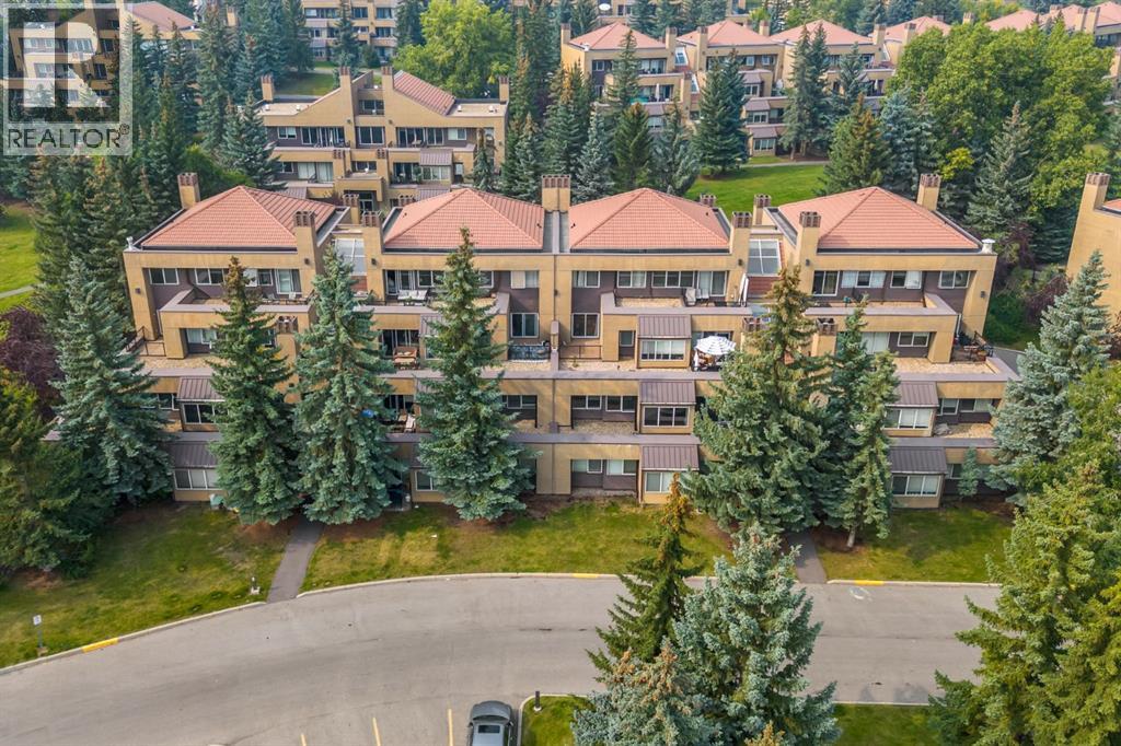 207 Village Terrace Sw Unit 3, Calgary, AB T3H 2L4