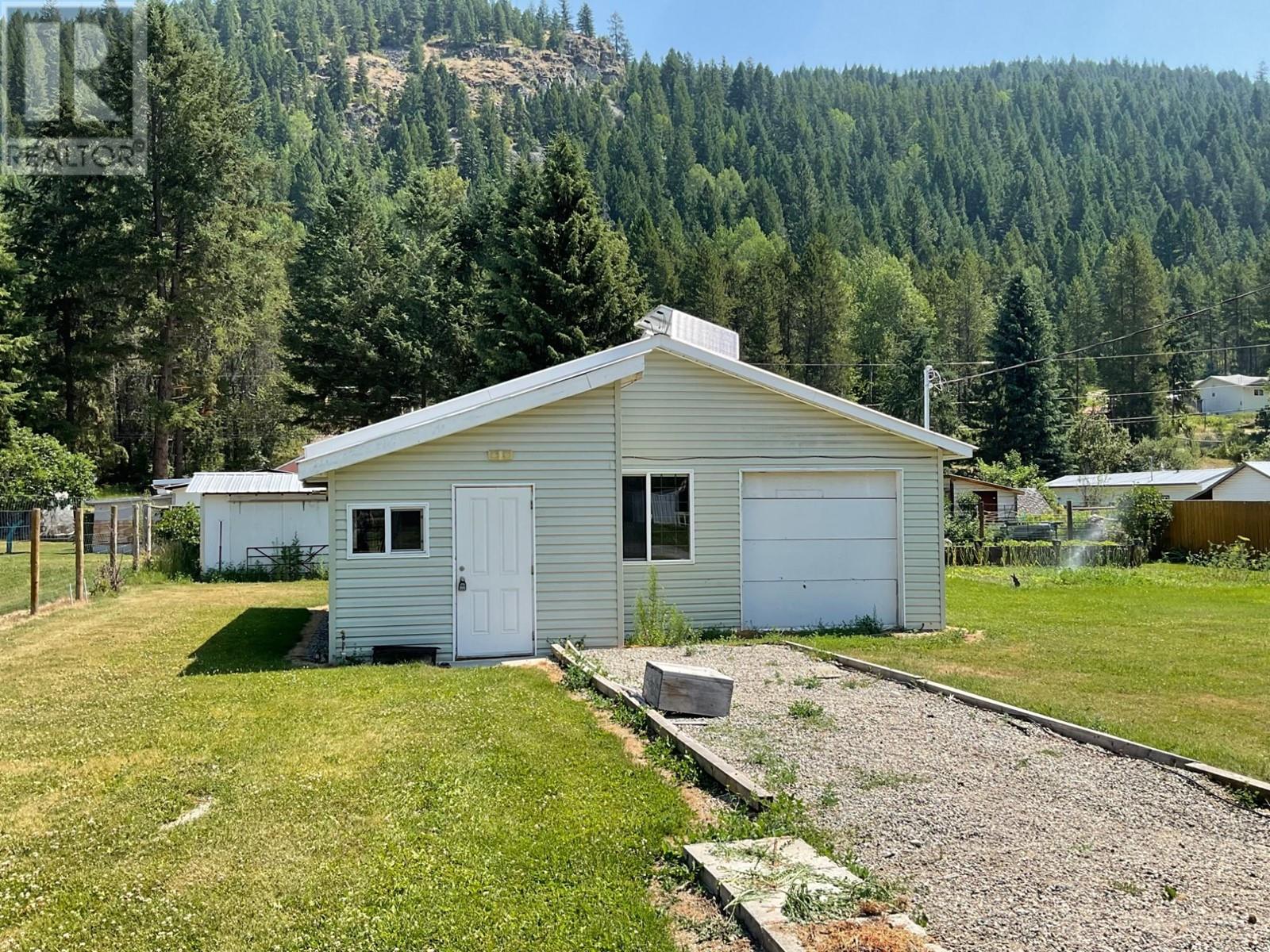 618 Kimberley N Ave N, Greenwood, BC V0H 1J0