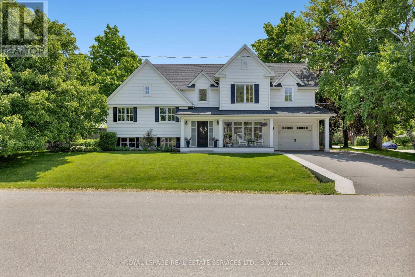 2088 Saxon Rd, Oakville, ON L6L 2V2