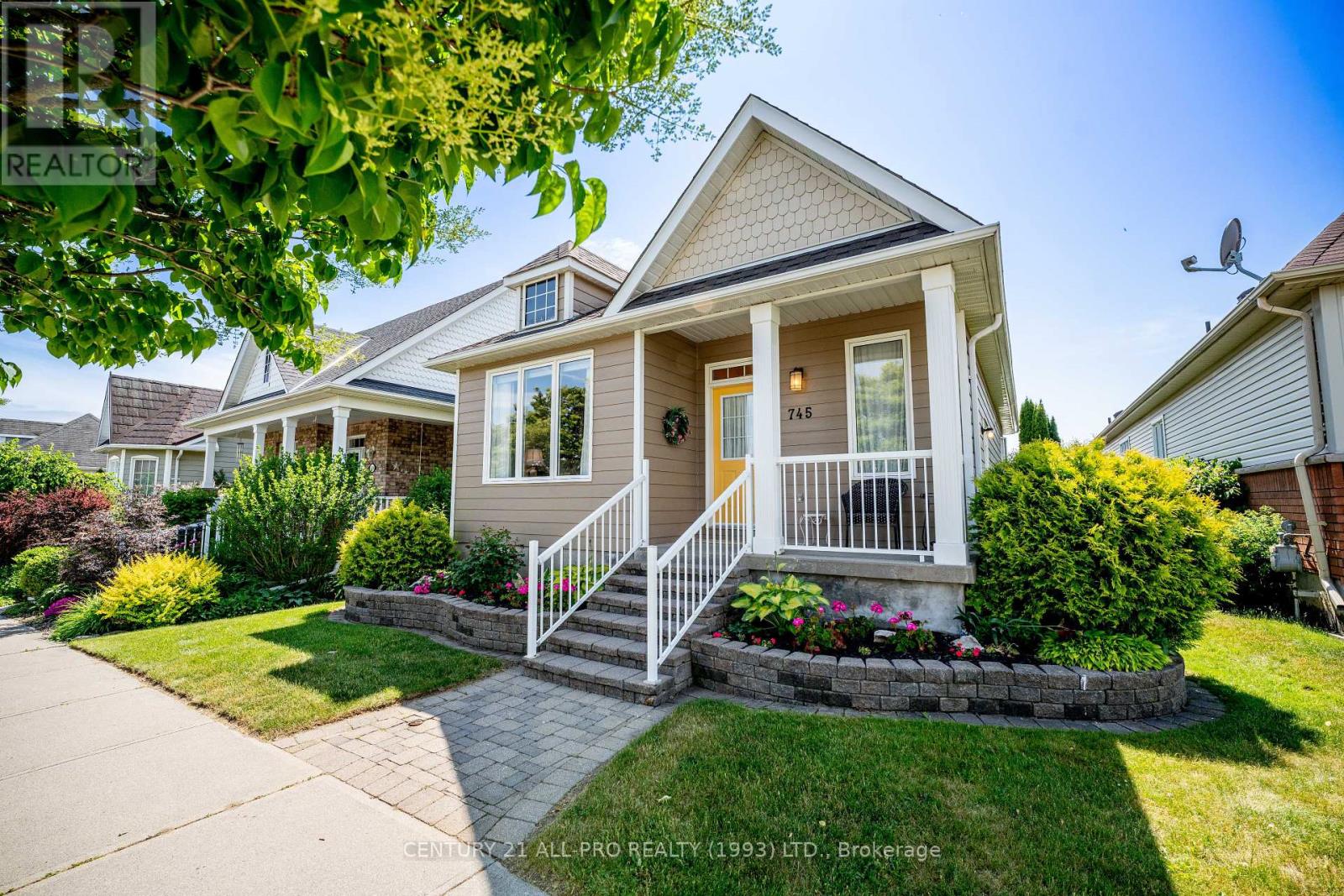 745 Prince Of Wales Dr, Cobourg, ON K9A 5X9