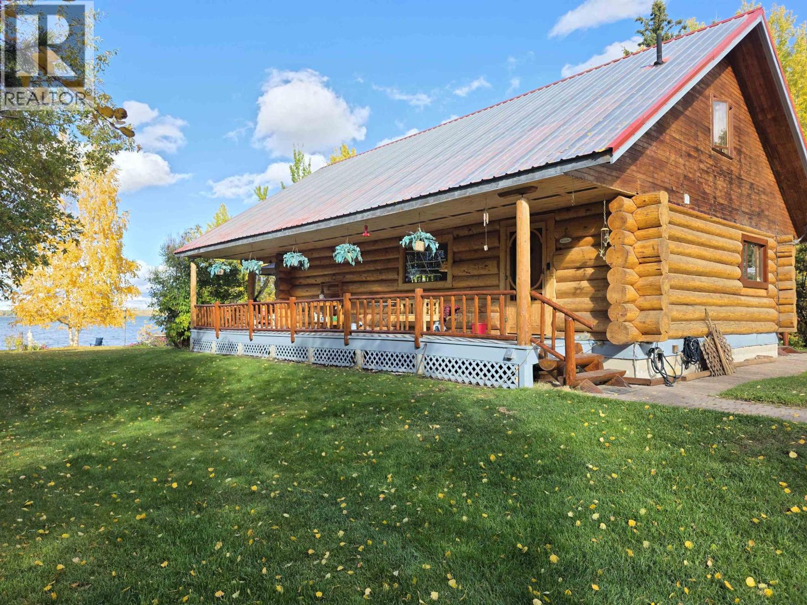 7008 York Dr, Vanderhoof, BC V0J 3A1