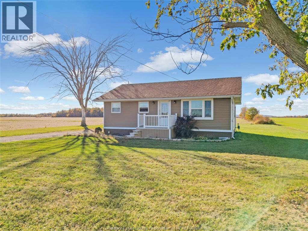 9688 Walker Rd, Amherstburg, ON N0R 1J0