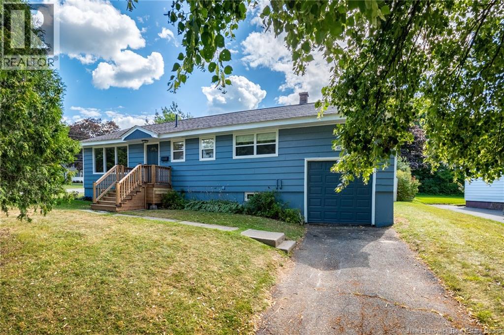 652 Loyalist Ct, Fredericton, NB E3B 3K9