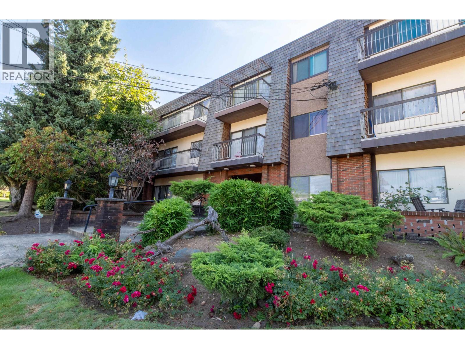 7428 19th Avenue Unit 106, Burnaby, BC V3N 1E1