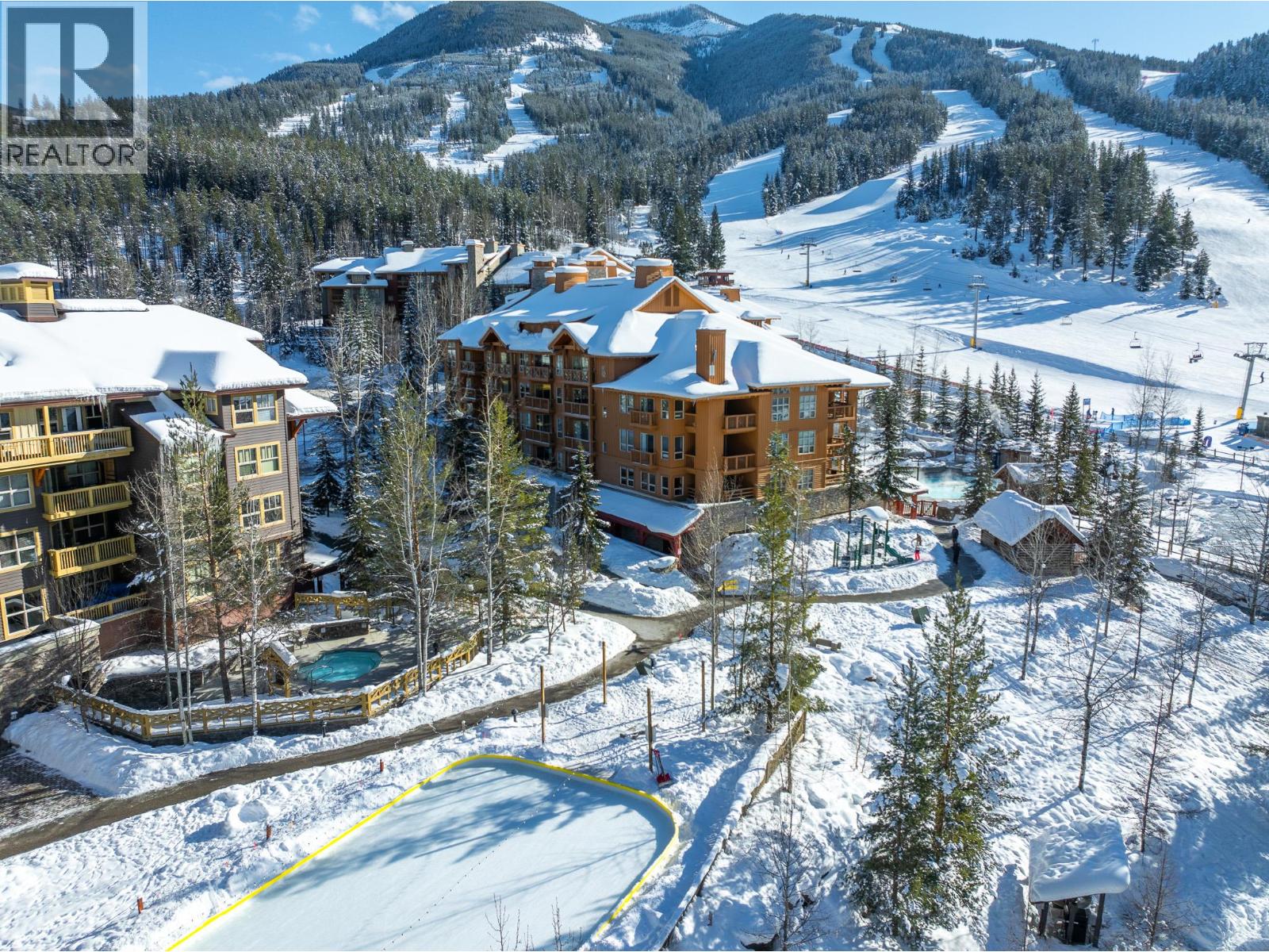 2070 Summit Drive Unit 301b Lot Apt Studio, Panorama, BC V0A 1T0