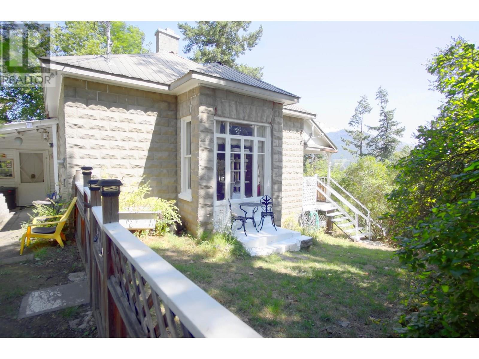 117 Cliffview Dr, Enderby, BC V0E 1V1