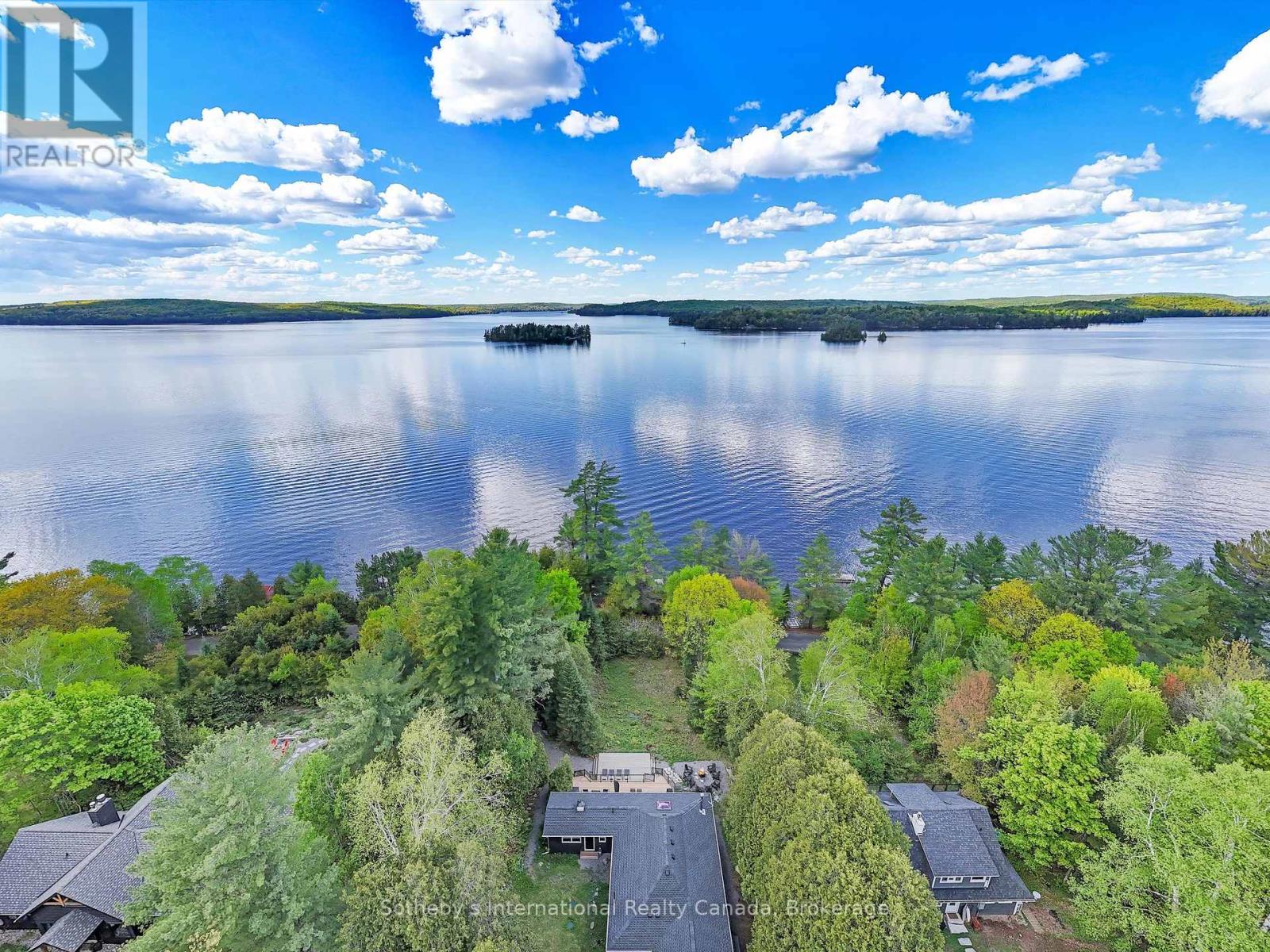 1093 Glenmount Rd, Lake of Bays, ON P0B 1A0