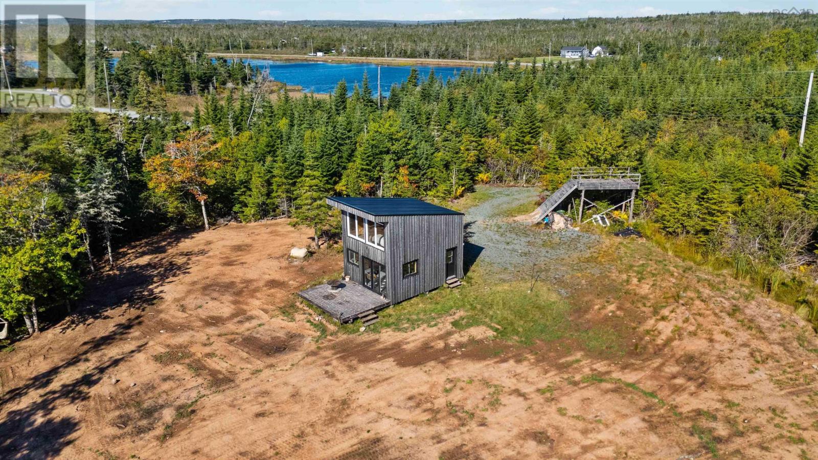16 Rutter Ct, Seaforth, NS B0J 2L0