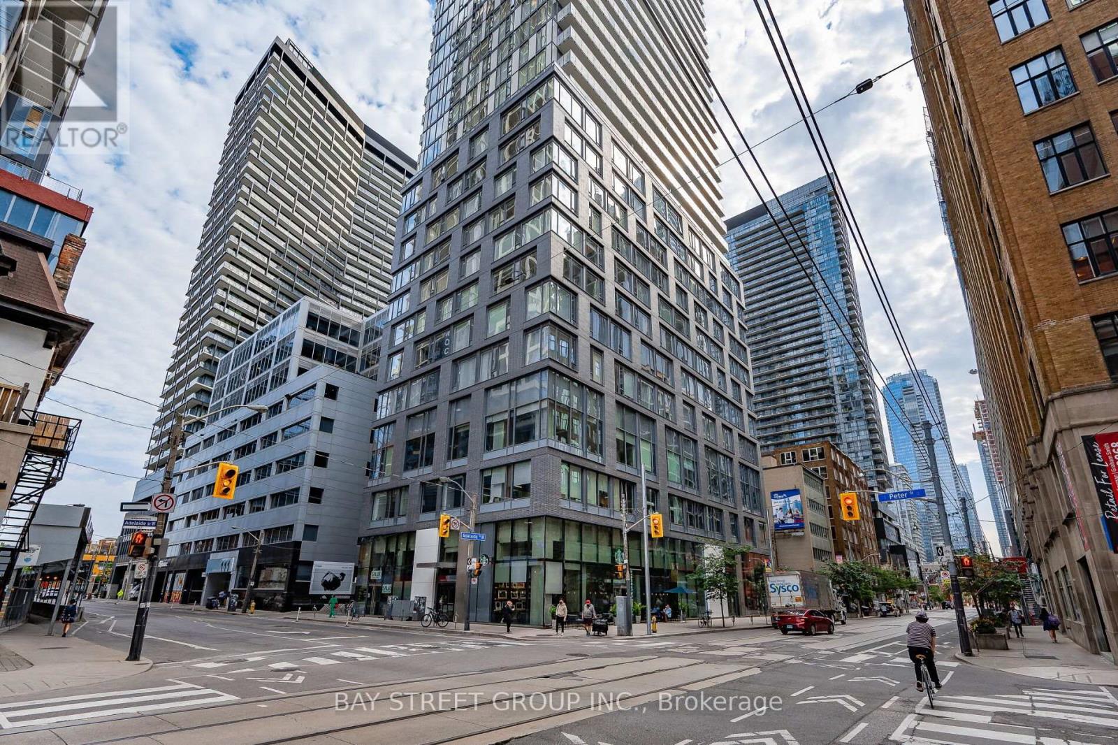 601 101 Peter St, Toronto, ON M5V 0G6