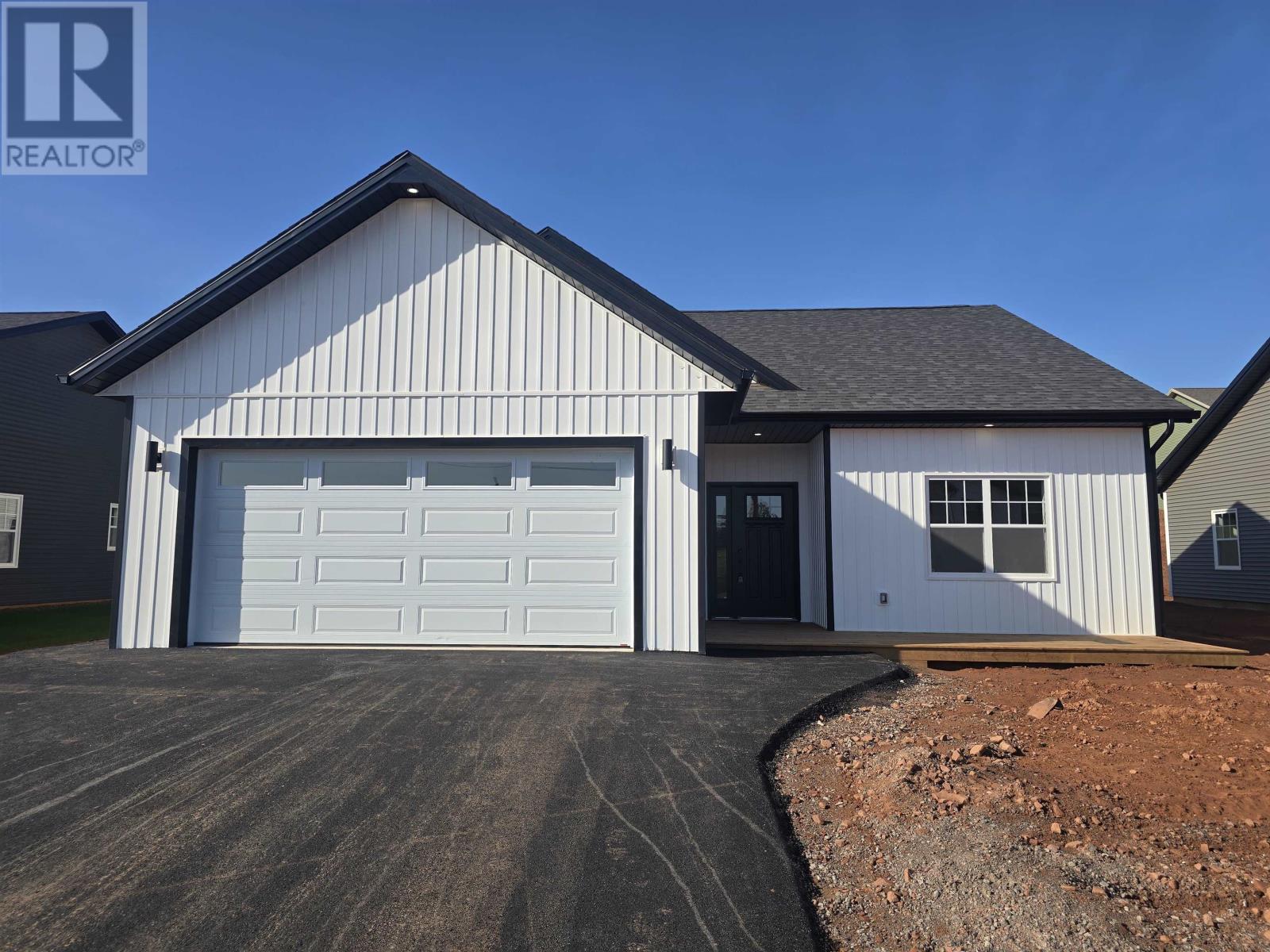 140 Stanmol Dr, Charlottetown, PE C1E 3S2