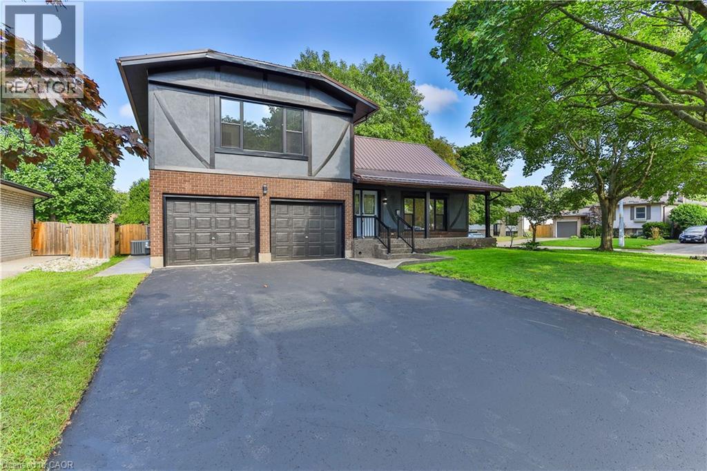 22 Atwood Cres, Simcoe, ON N3Y 5A4