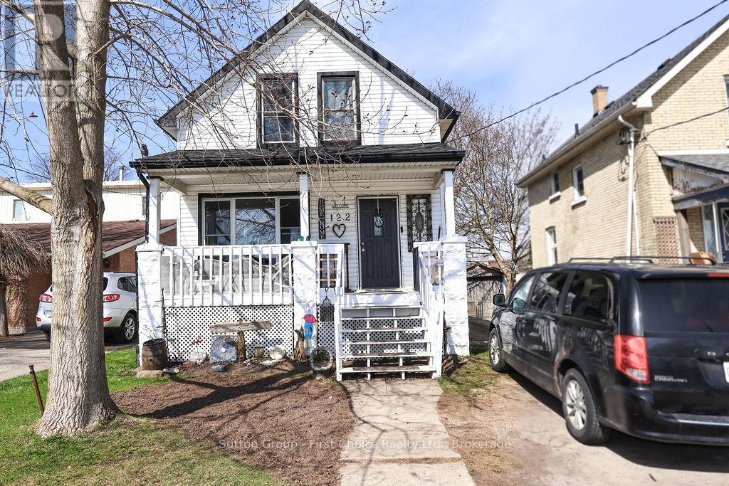 122 Trinity St, Stratford, ON N5A 4P6