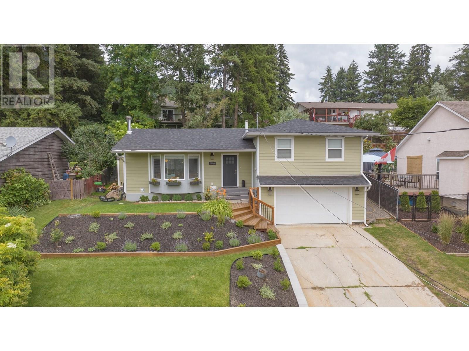 1890 Grandview Ave, Lumby, BC V0E 2G0
