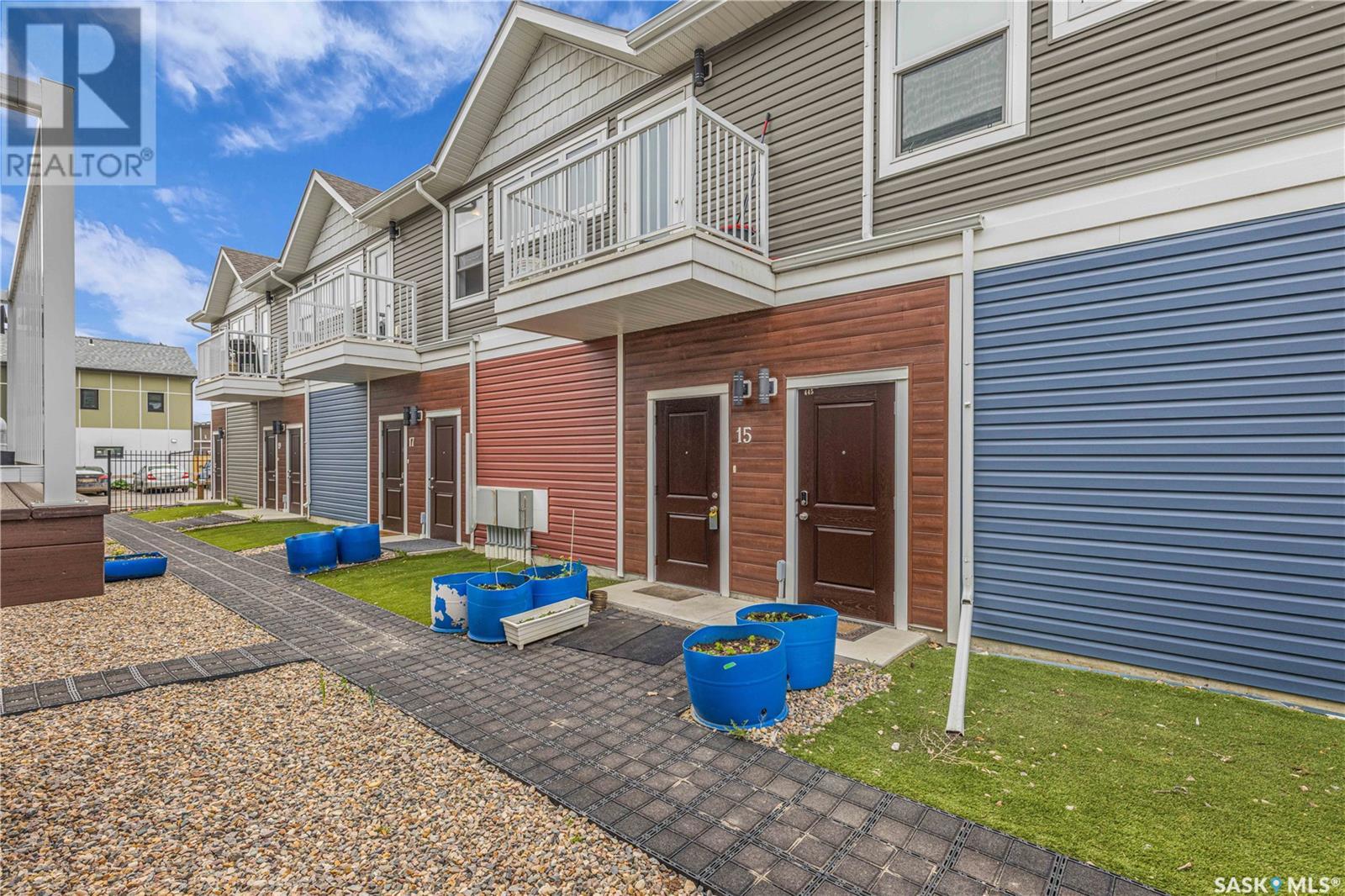 401 L Avenue S Unit 15, Saskatoon, SK S7M 2H2