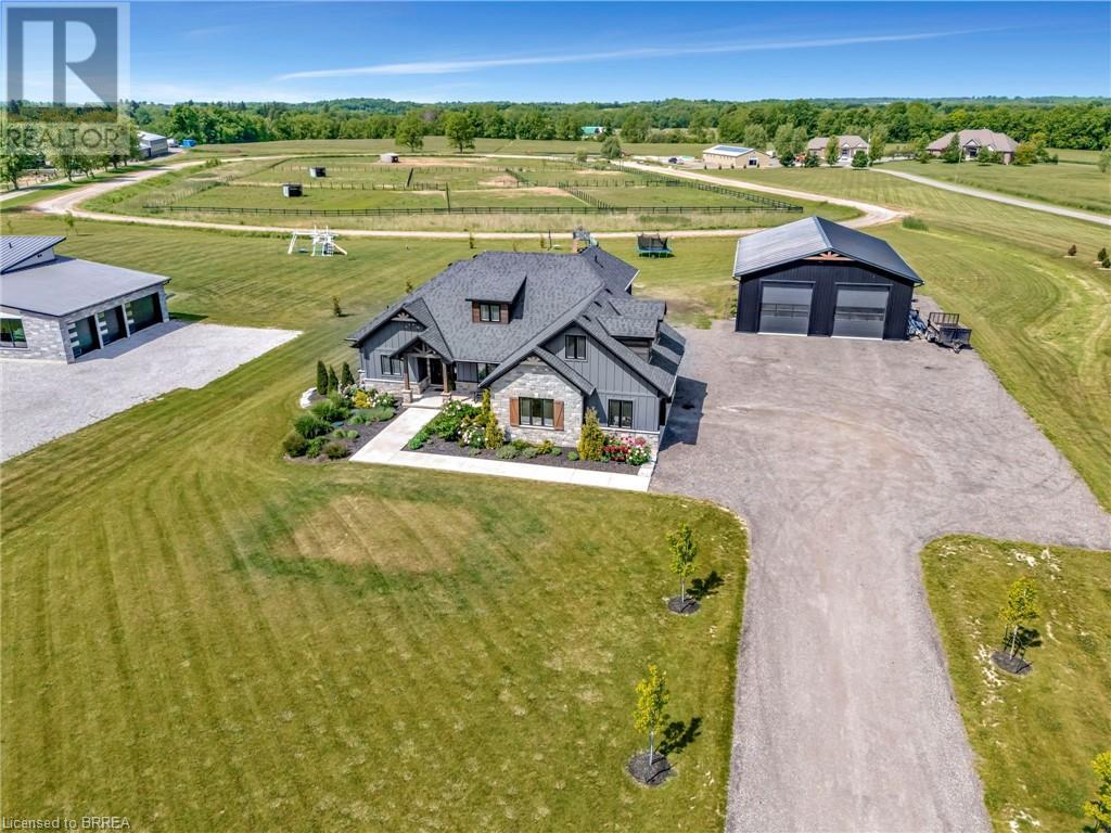 61 Hammond Rd, Brantford, ON N3T 5L4
