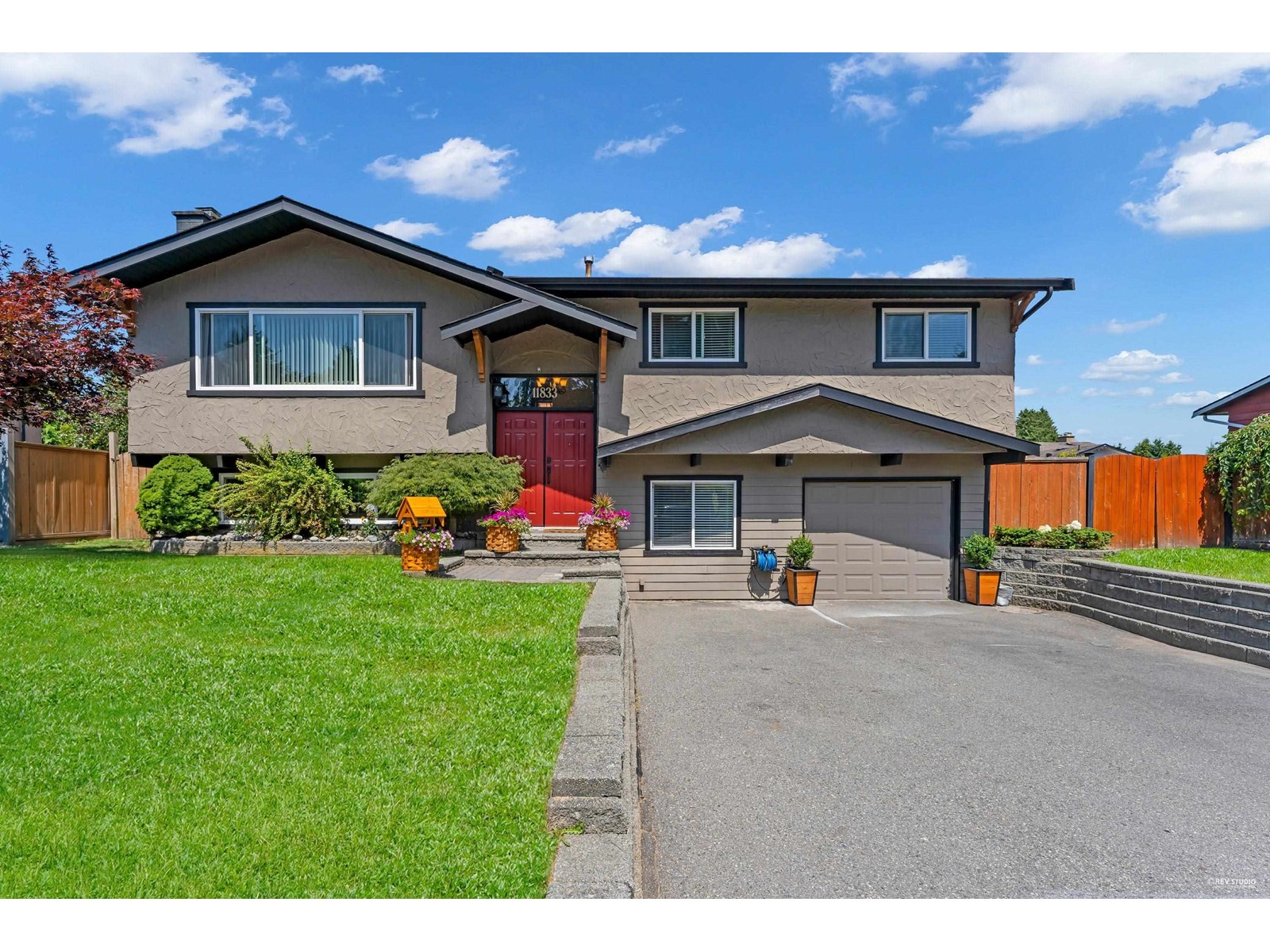 11833 S Cowley Dr, Delta, BC V4E 1W3