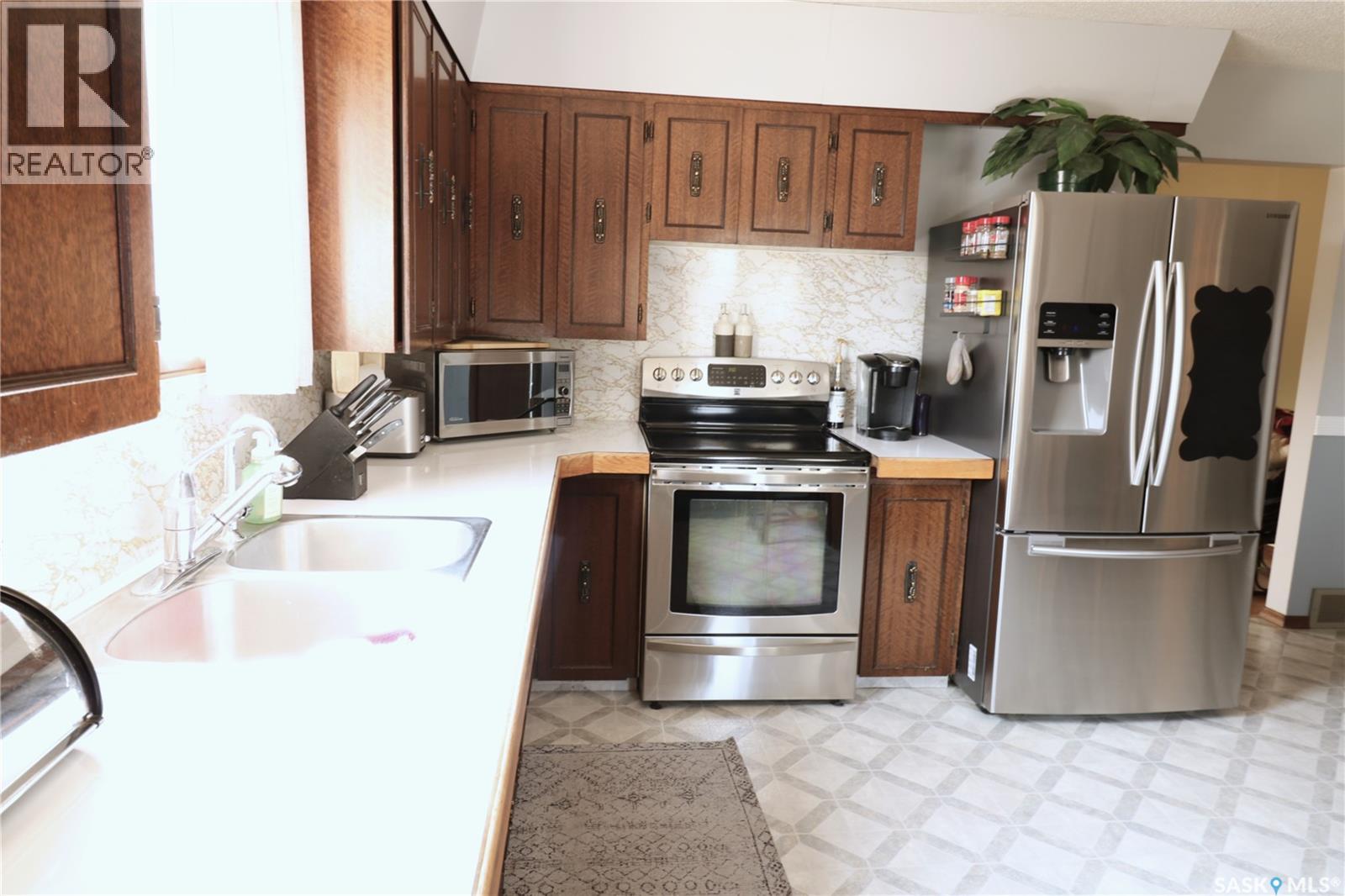 181 Main St, Grayson, SK S0A 1E0