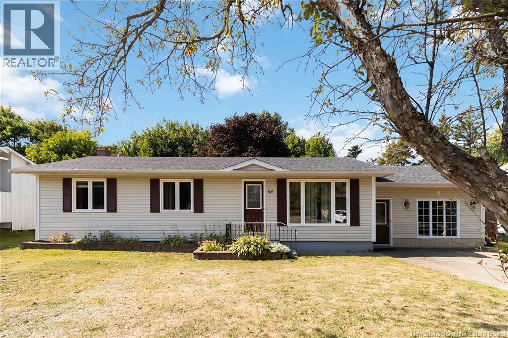 93 Smith Ave, Shediac, NB E4P 2S8