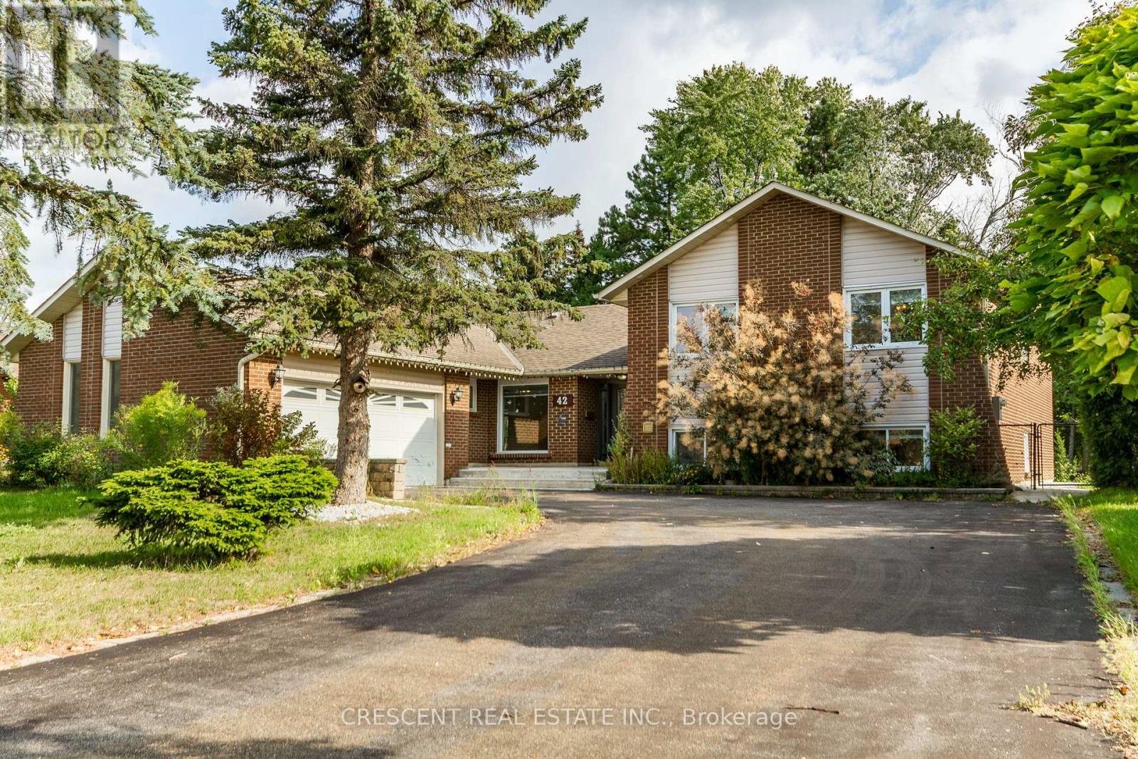 42 Boreham Cir, Brampton, ON L6Z 1T4