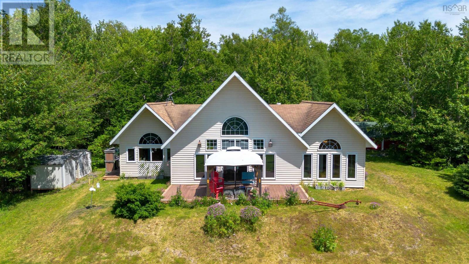 54 Beverlys Hill Rd, Baddeck Inlet, NS B0E 1B0