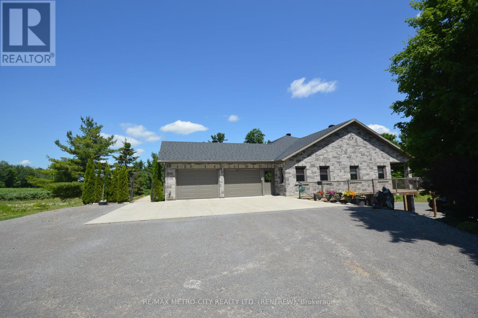 3280 Burnstown Rd, Horton, ON K7V 3Z9