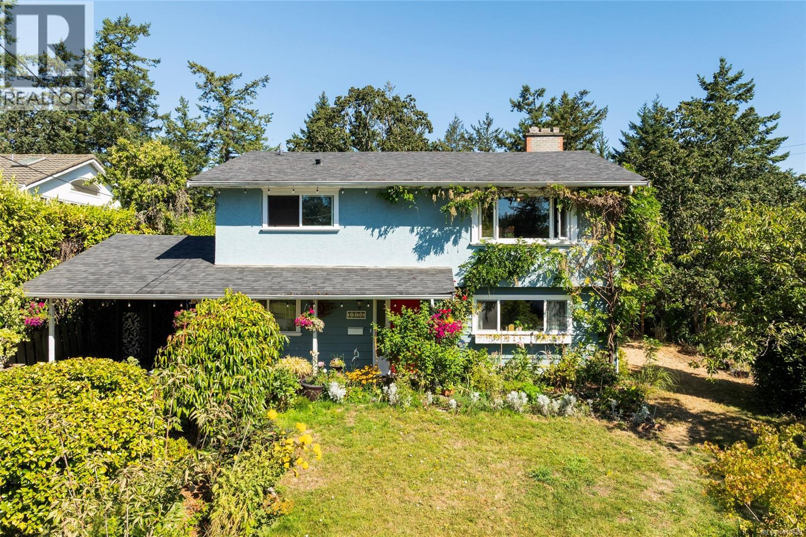 1156 Ranger Pl, Saanich, BC V8X 3P6