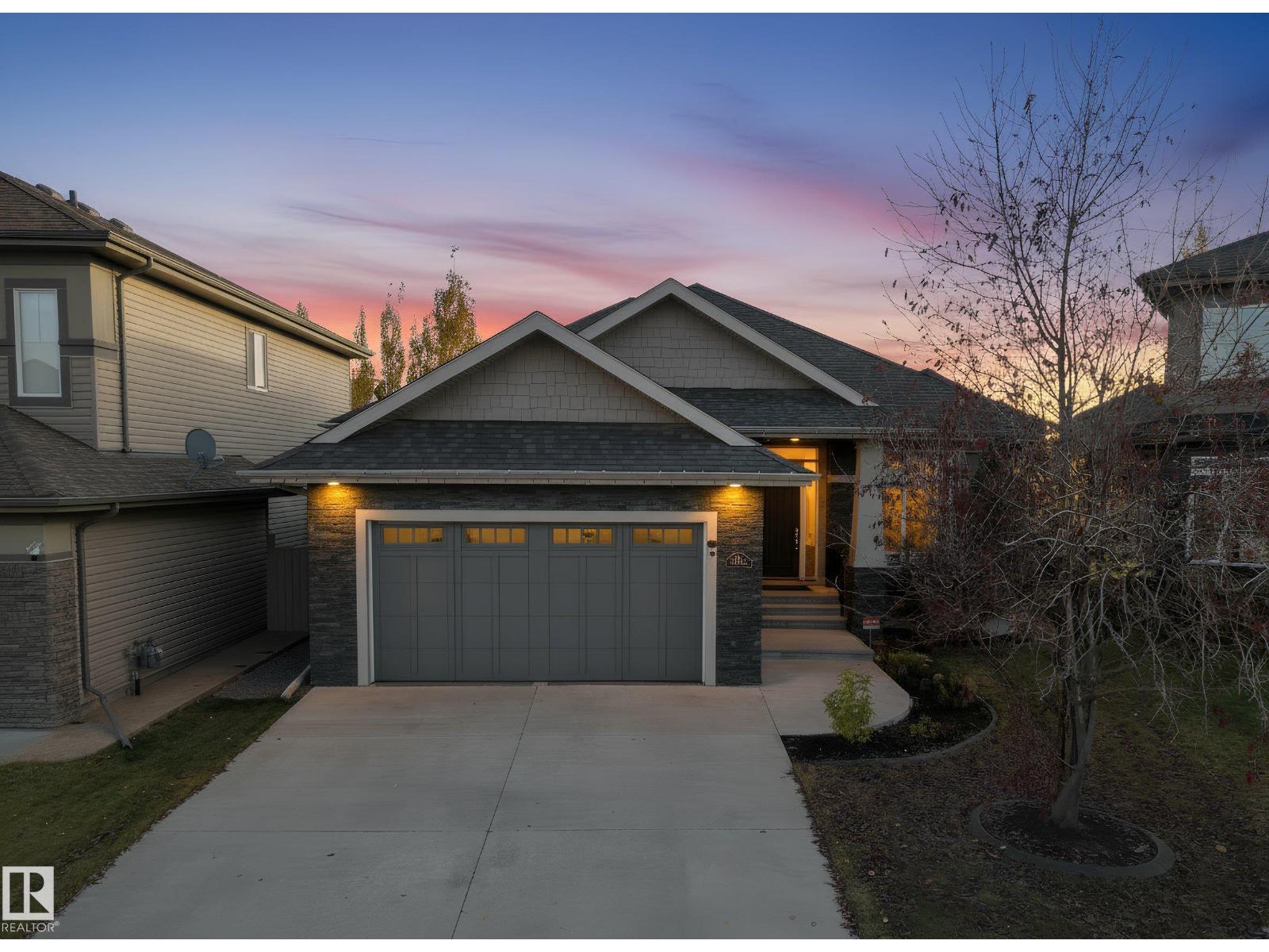 3509 W Pl NW, Edmonton, AB T6W 0T6