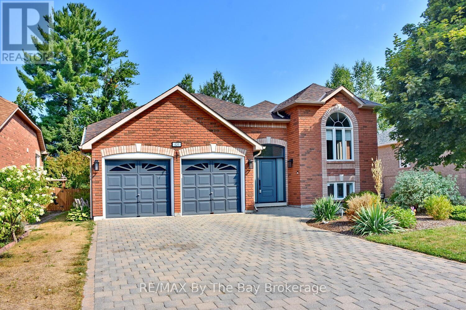424 Ramblewood Dr, Wasaga Beach, ON L9Z 1P3