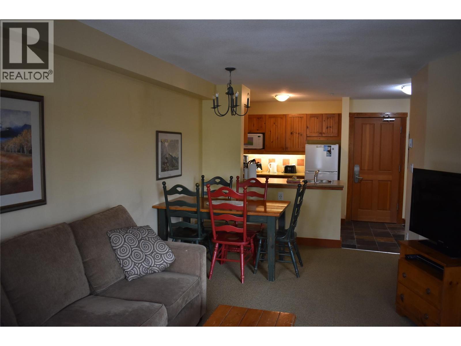 2080 Summit Drive Unit 104 Lot Apt 3, Panorama, BC V0A 1T0