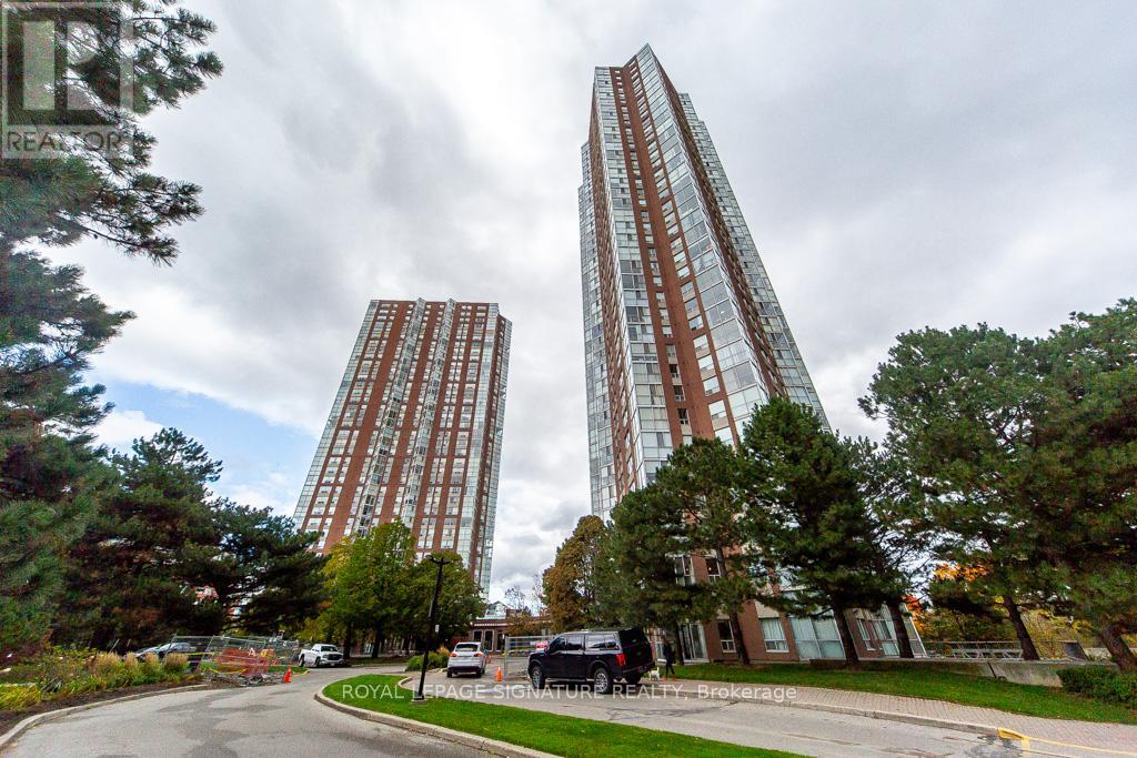 1506 7 Concorde Pl, Toronto, ON M3C 3N4