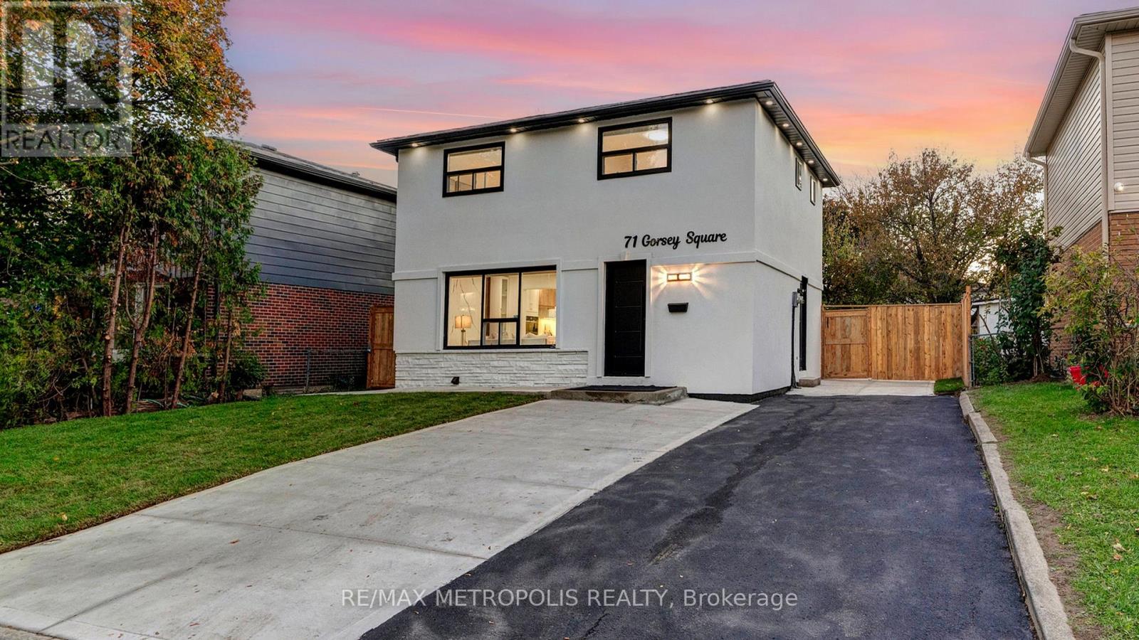 71 Gorsey Sq, Toronto, ON M1B 1A6