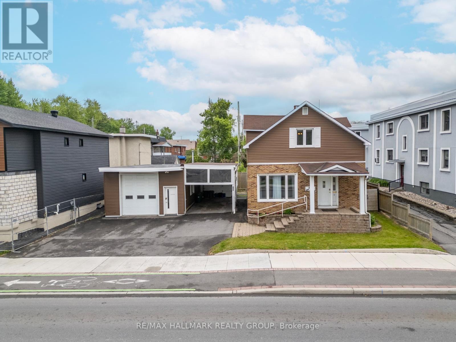 412 Montreal Rd, Ottawa, ON K1K 0V4