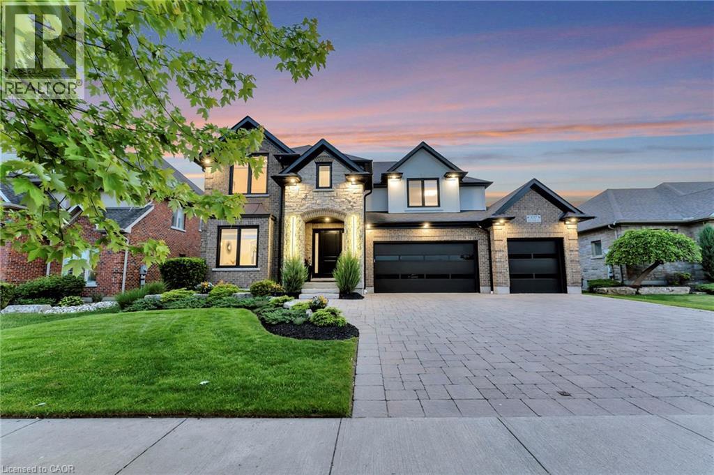 537 Deer Ridge Dr, Kitchener, ON N2P 2M2