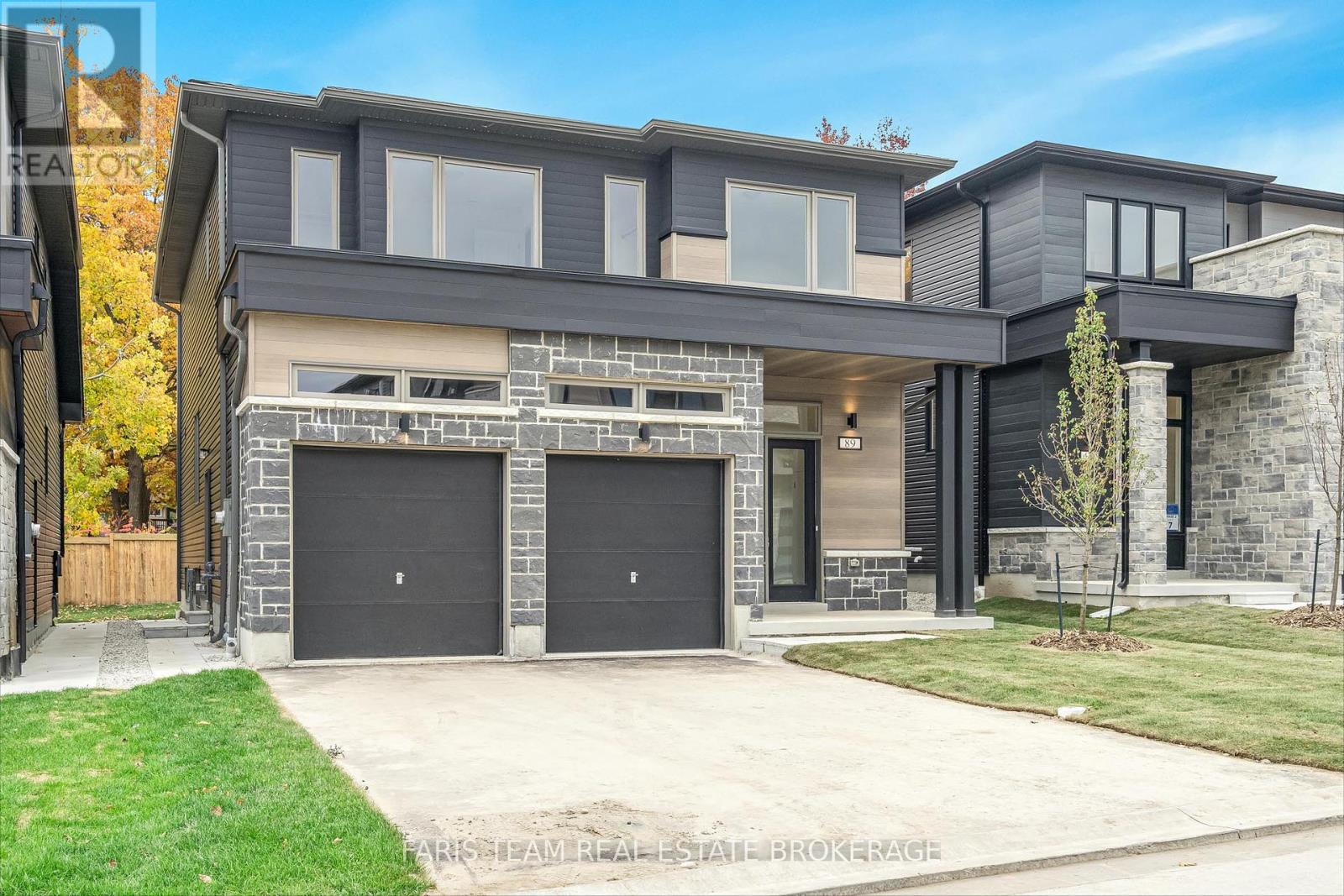 89 Berkely St, Wasaga Beach, ON L9Z 2N5
