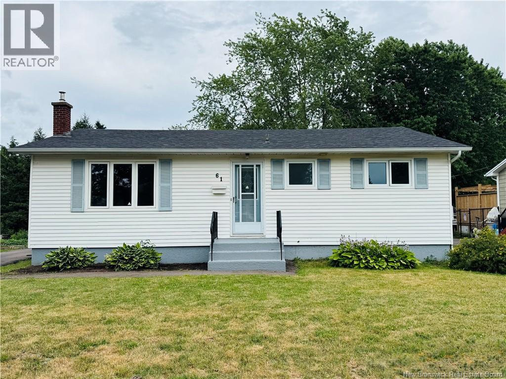 61 Royal Rd, Moncton, NB E1A 4S8