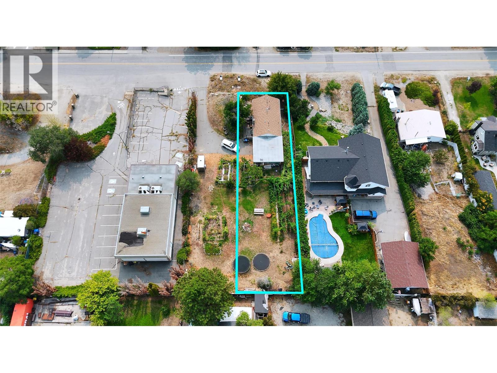 9704 Julia St, Summerland, BC V0H 1Z5