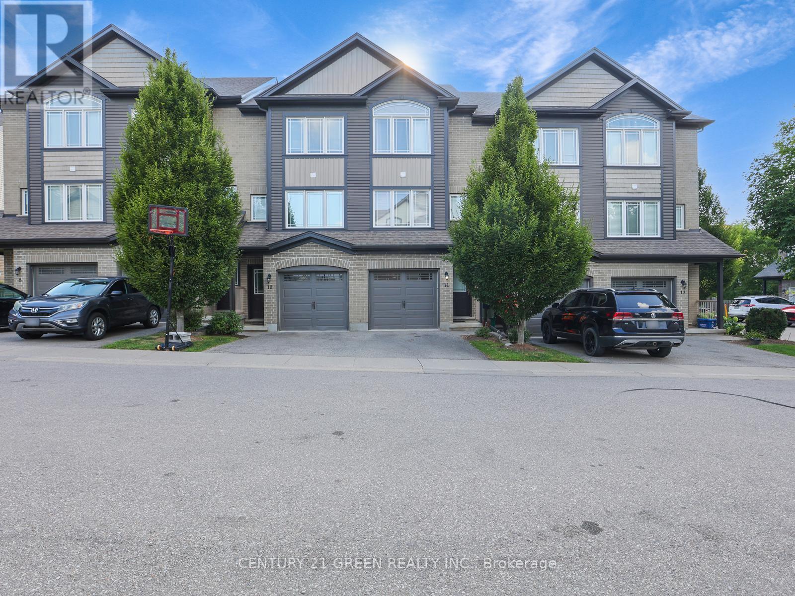 11 12 Poplar Dr, Cambridge, ON N3C 3X2